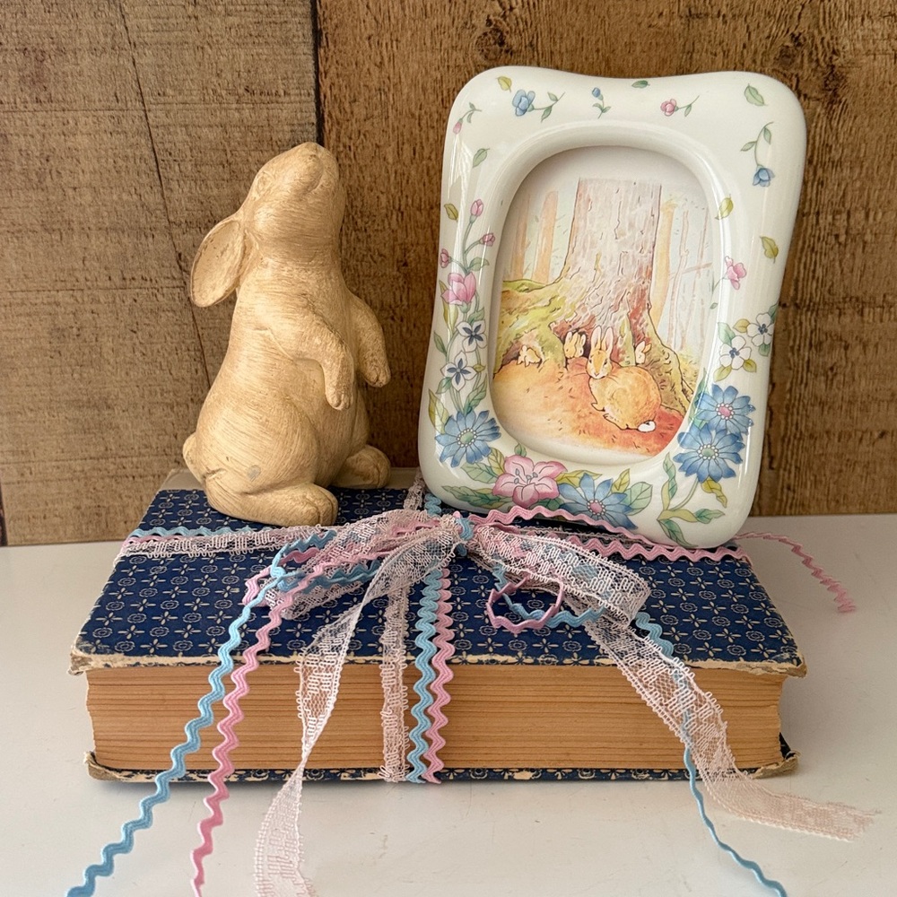Springtime Easter Vignette - Picture 6 of 9